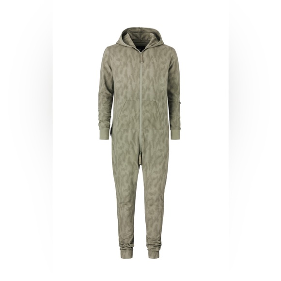 One piece jumpsuit size:small